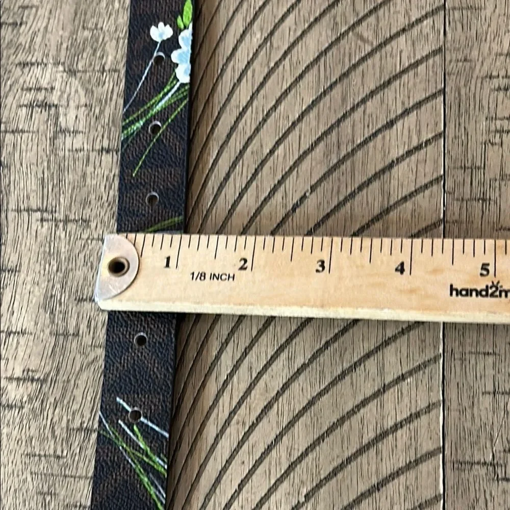 Michael Kors Daisy 🌼 MK Logo Belt Vegan 🌱 Chic Design! Large!
